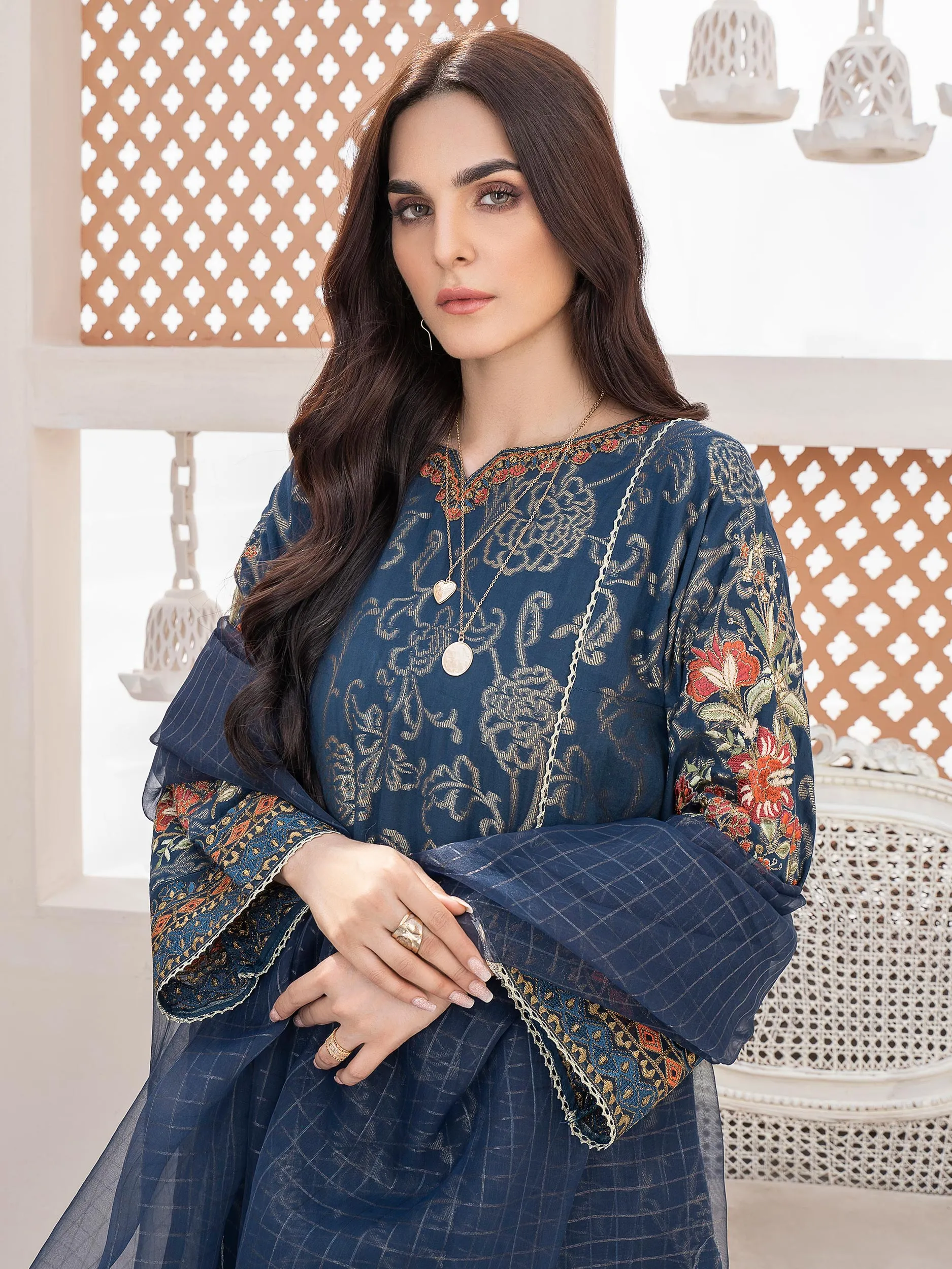 2 Piece Embroidered Jacquard Suit