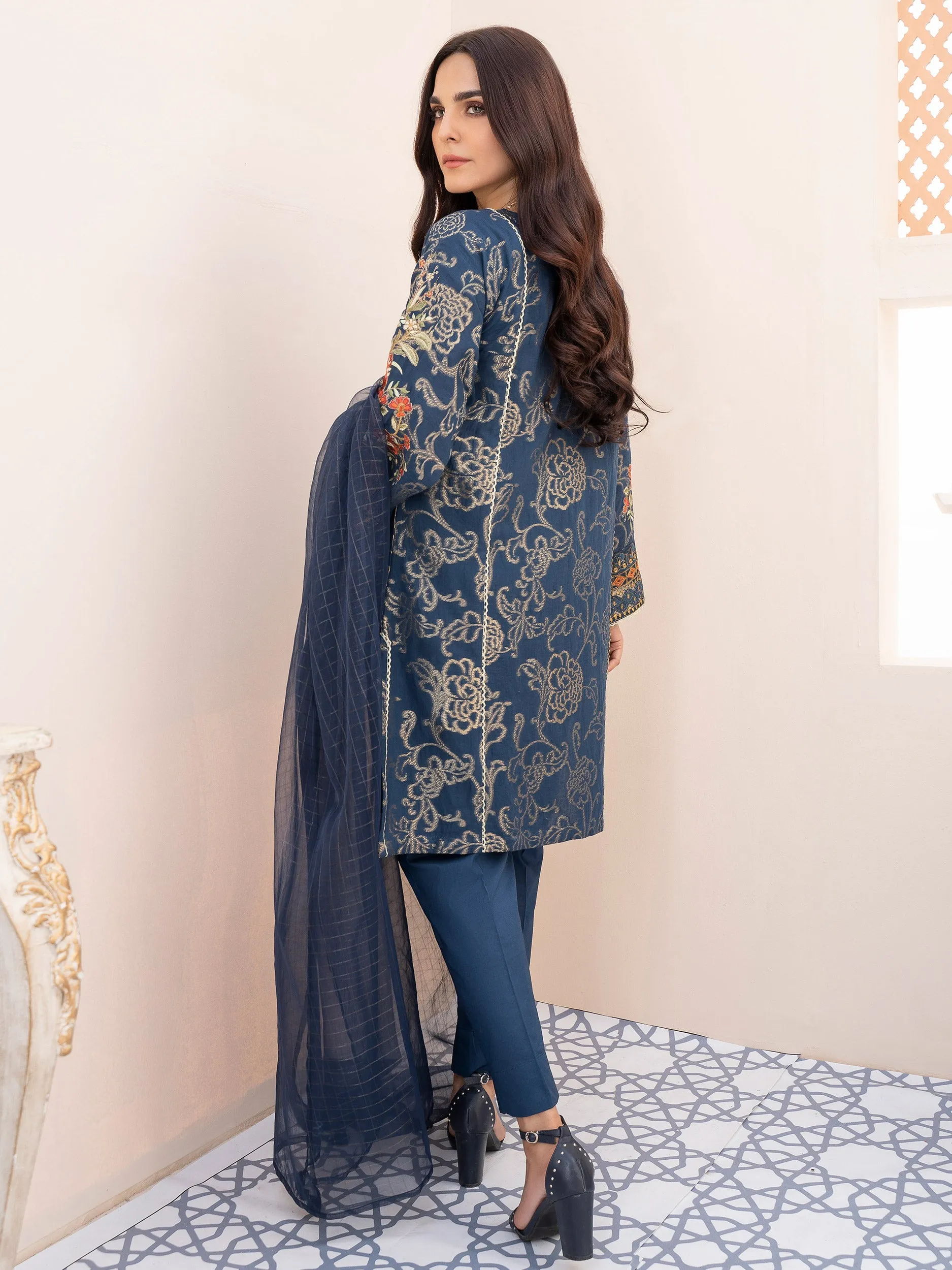 2 Piece Embroidered Jacquard Suit