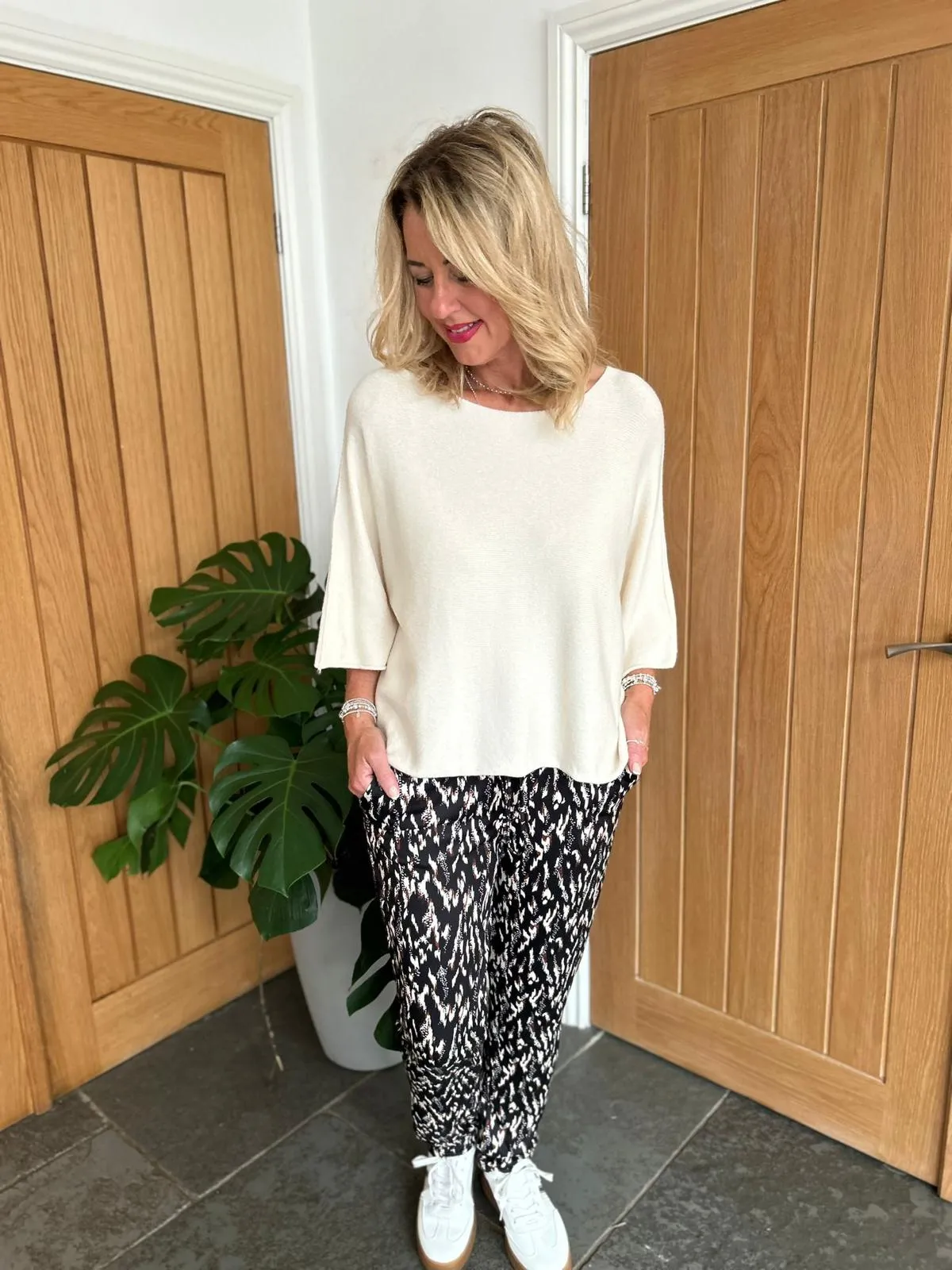 Antique Cream Reverse Seam Round Neck Diana