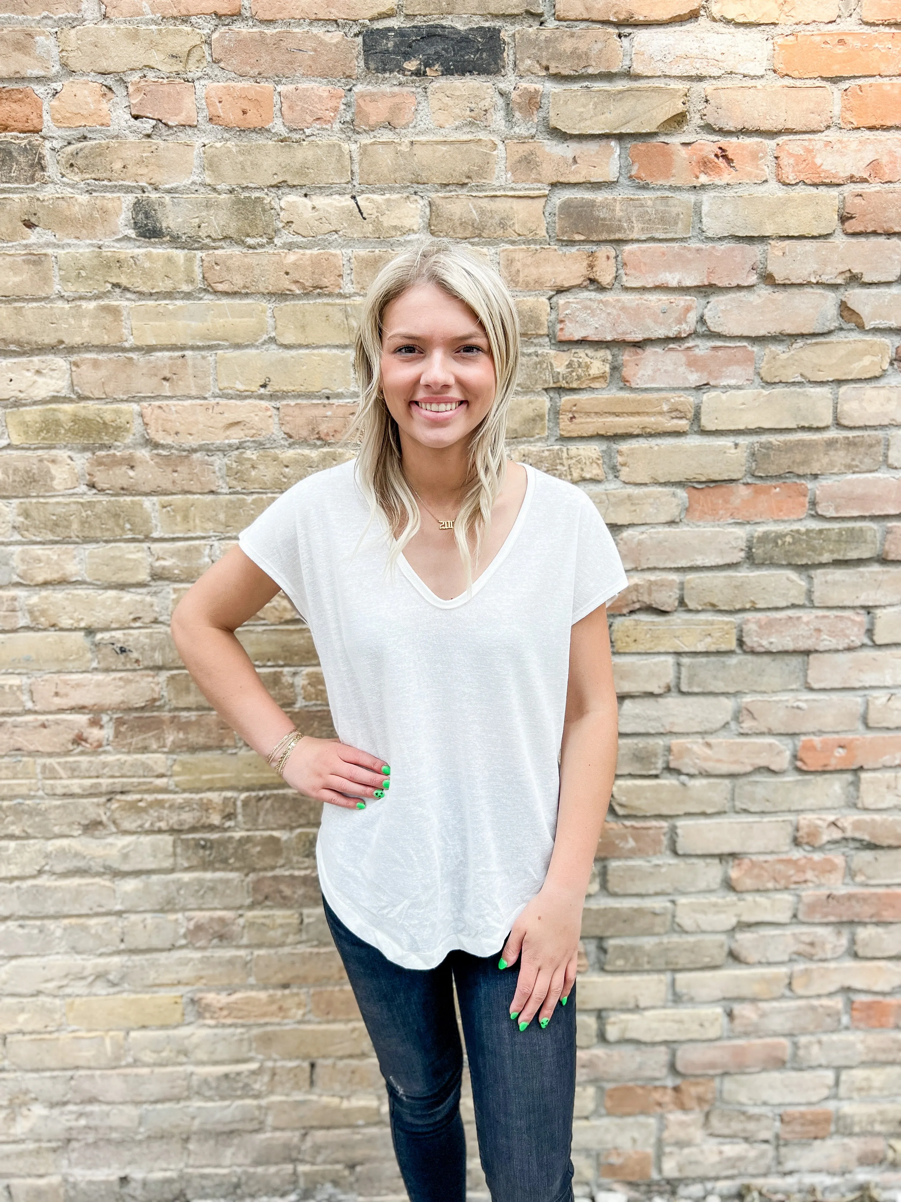 Be Cool Off White Basic V Neck Tee