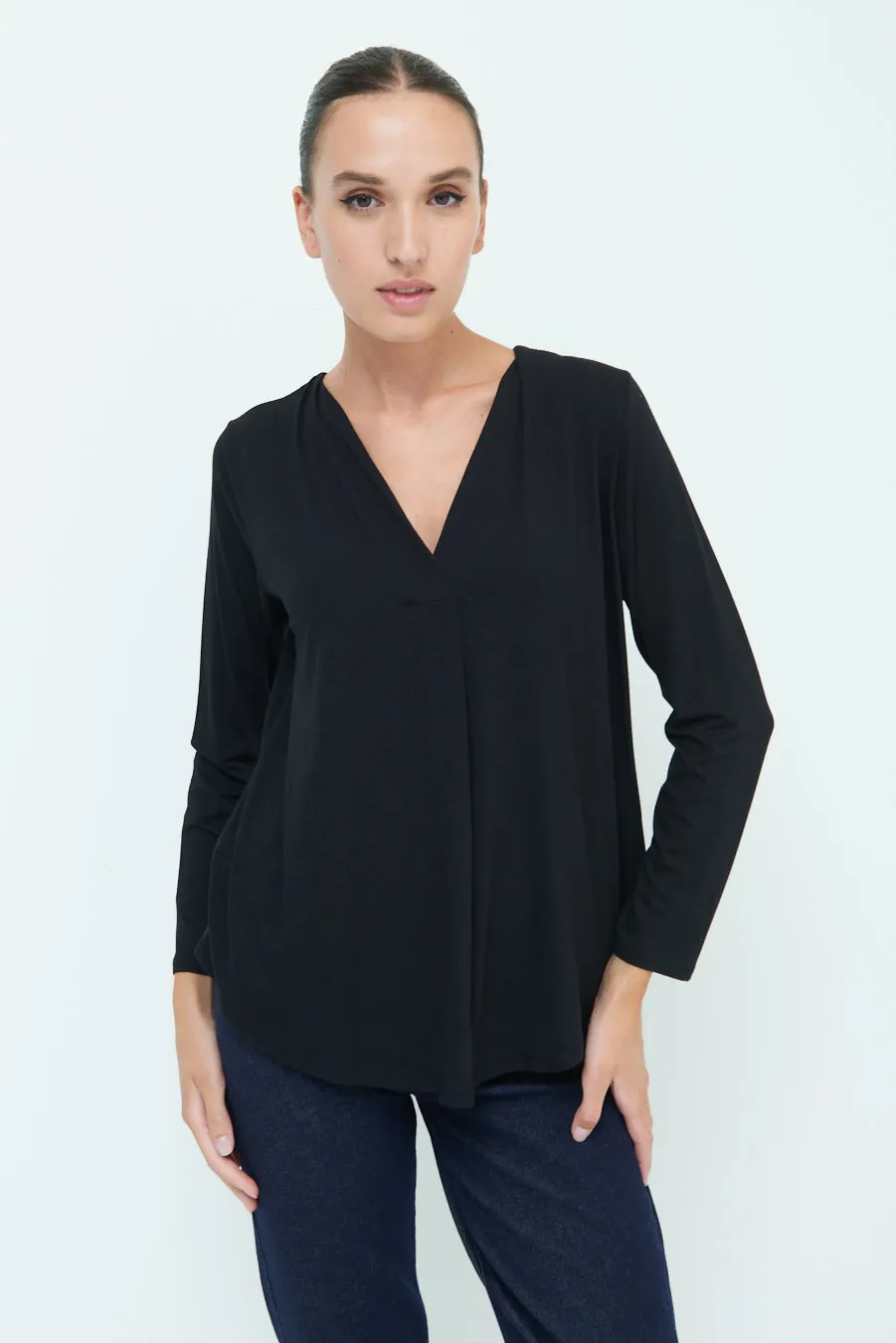 Classic V-neck long sleeve top wholesale