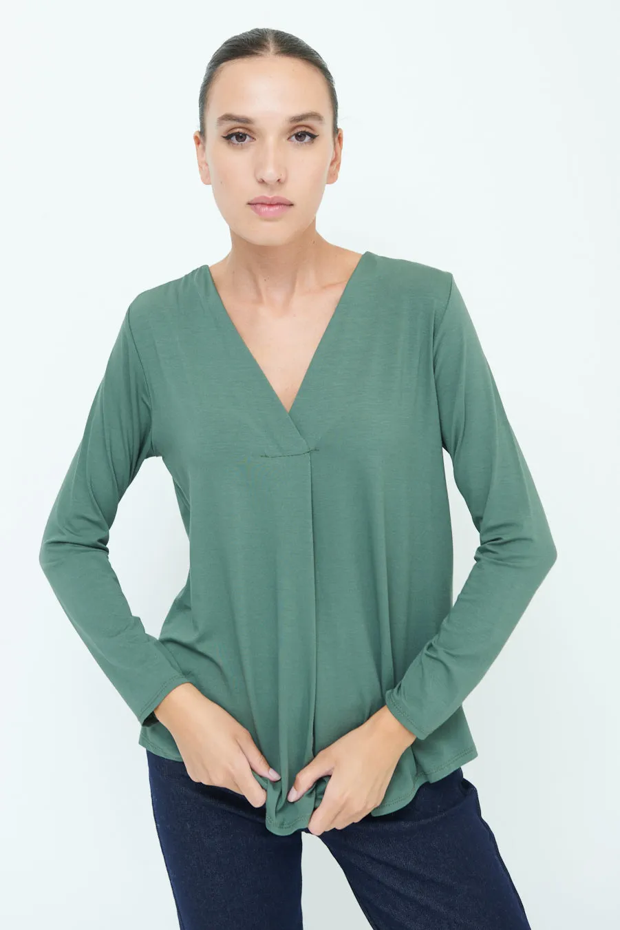 Classic V-neck long sleeve top wholesale