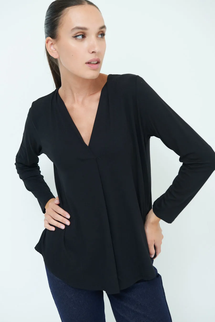 Classic V-neck long sleeve top wholesale