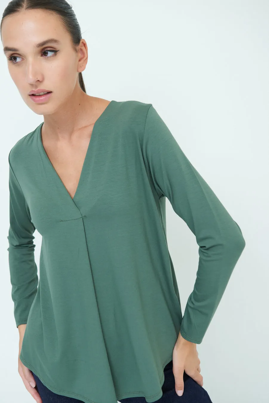Classic V-neck long sleeve top wholesale