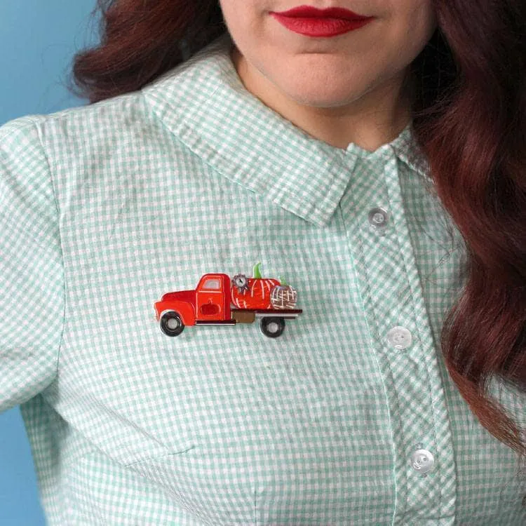 County Fair Chariot Brooch