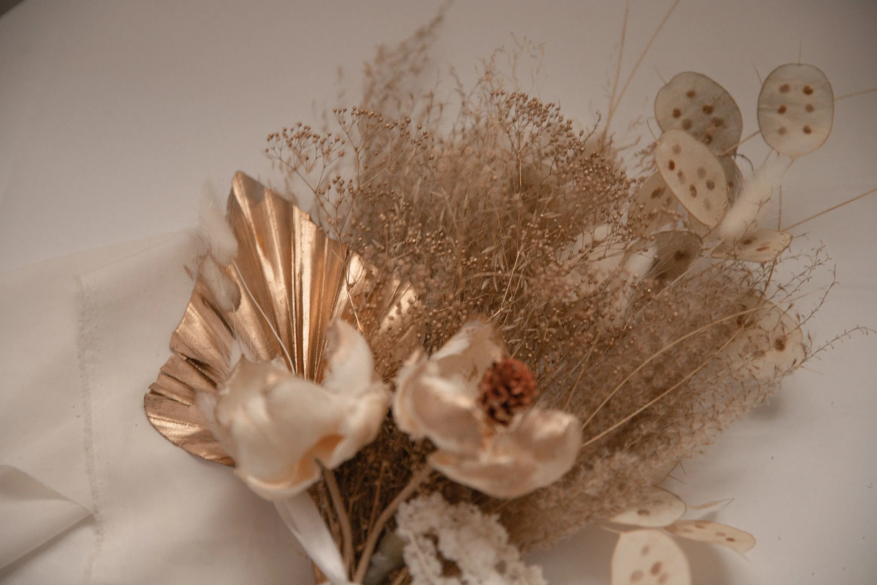 Gold Baby's Breath & Gold Palm Spear Wedding Decoration Centerpiece / Sola Anemone Flower Preserved Amaranthus