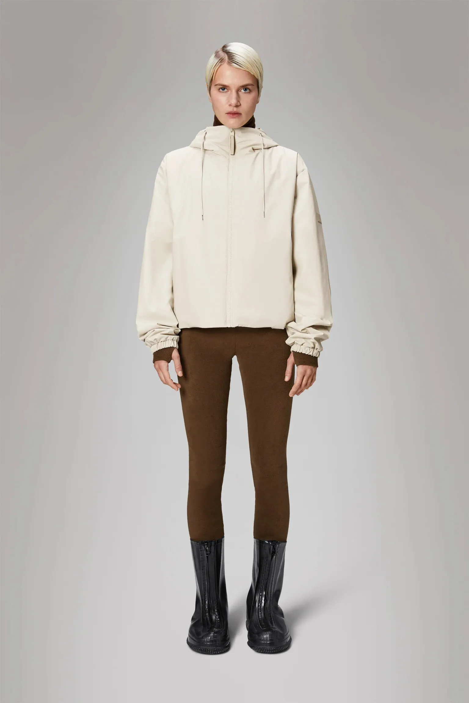 Lohja Short Jacket in Dune