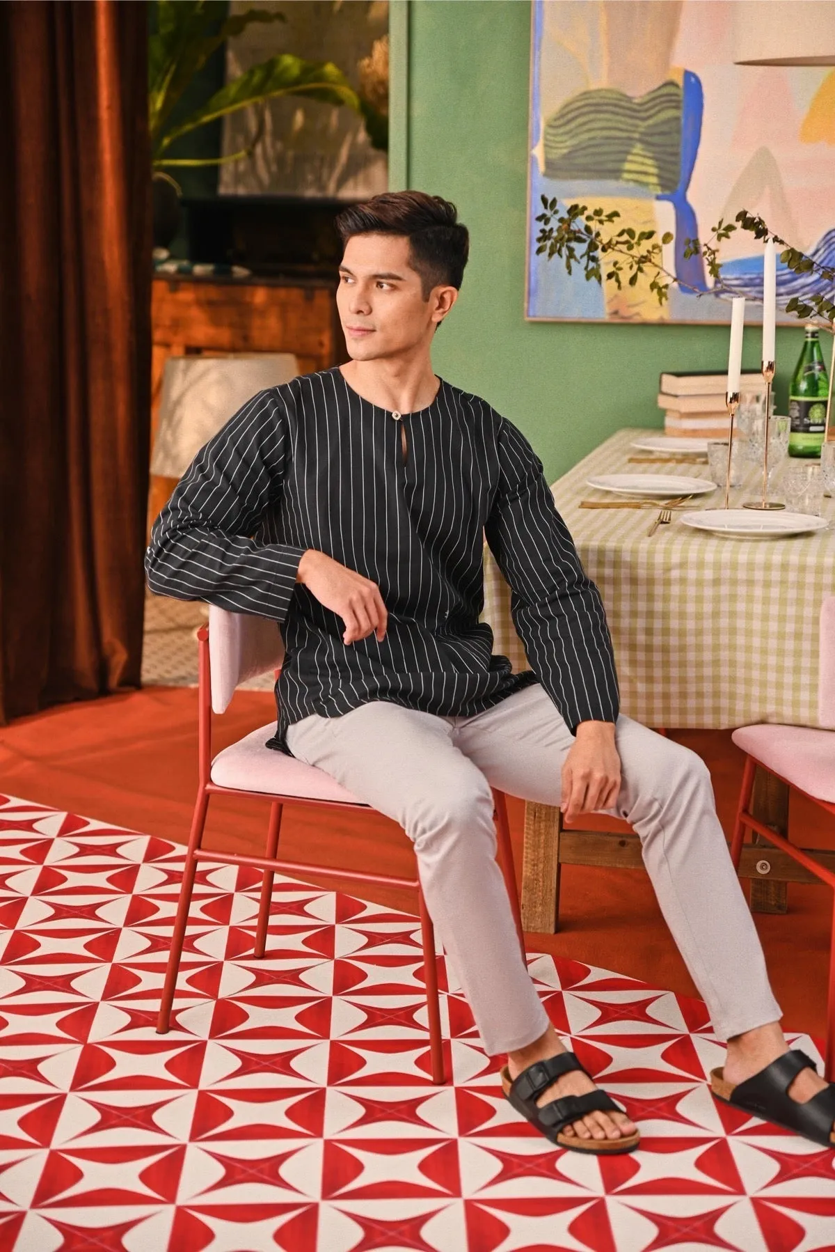 The Capai Men Kurta - Black Pinstripe