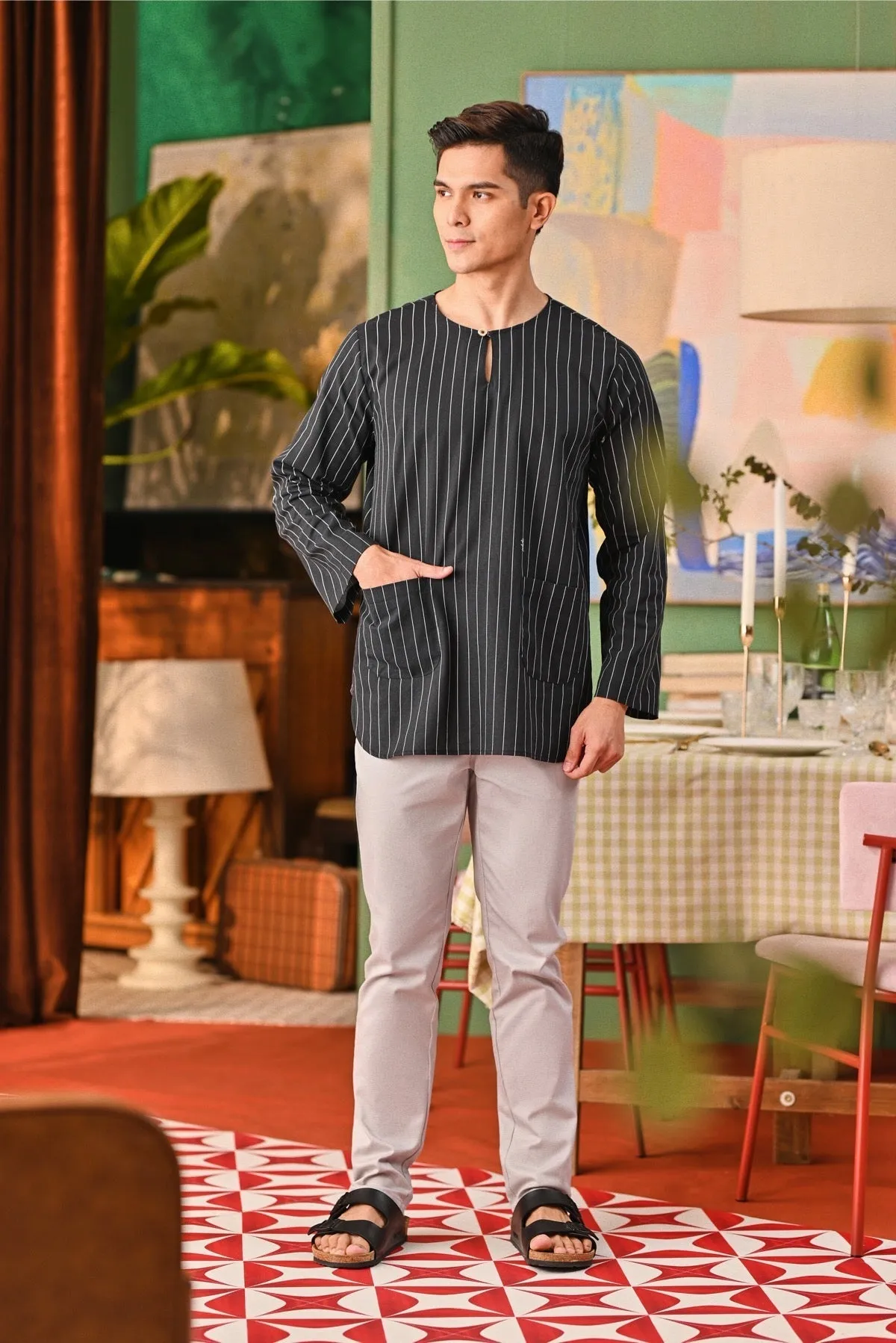 The Capai Men Kurta - Black Pinstripe