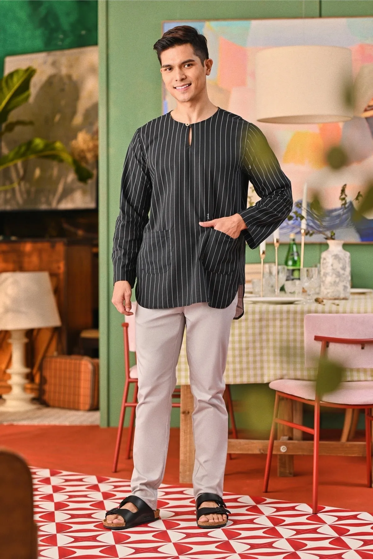 The Capai Men Kurta - Black Pinstripe