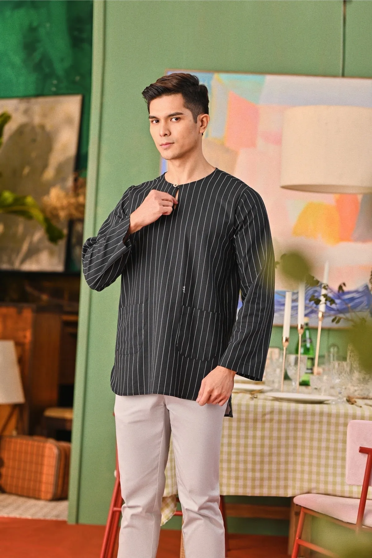The Capai Men Kurta - Black Pinstripe