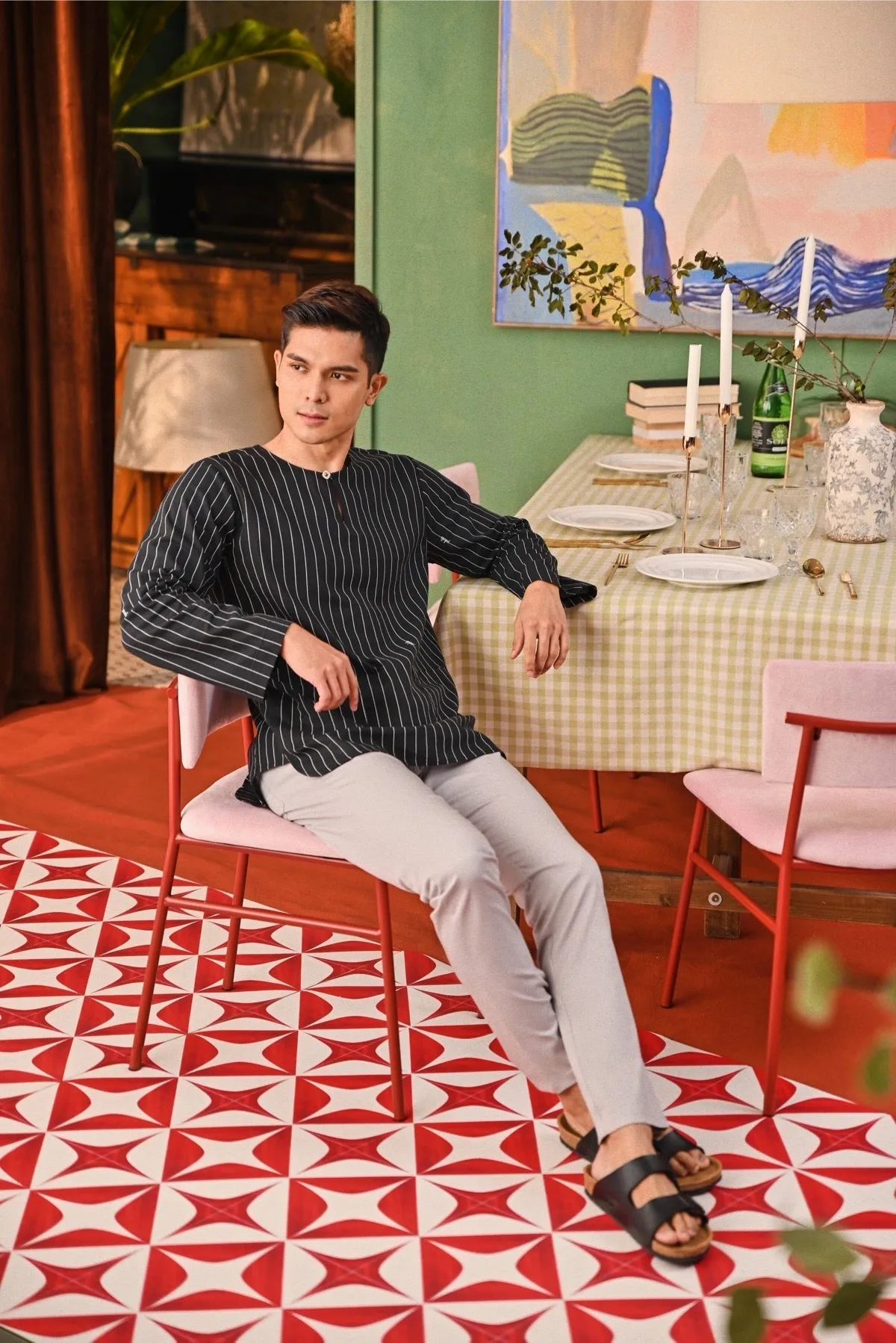 The Capai Men Kurta - Black Pinstripe